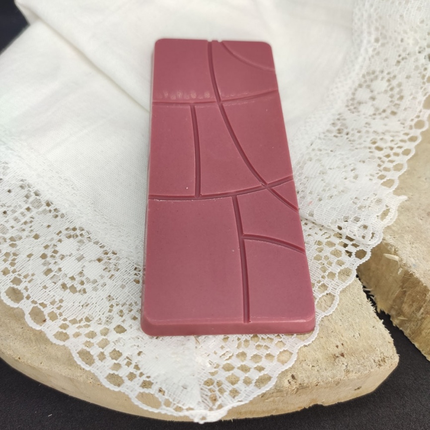 Малиновый гурмэ-шоколад белый 43% какао без ГМО, натуральный фото 1