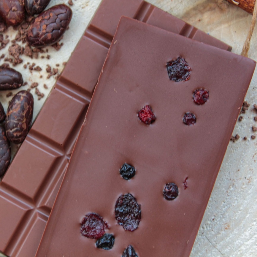 Шоколад гурме молочный 53% с базиликом, черникой, брусникой и клюквой, без ГМО, натуральный фото 10